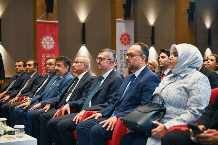 İletişim Başkanı Duran: Milletin iradesi kendi siyasetçilerine er ya da geç sahip çıkmakla tecelli etmiştir